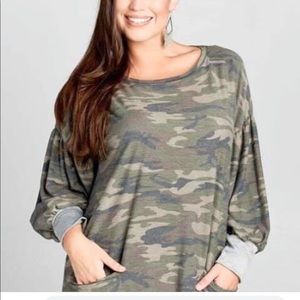 3X camouflage long sweatshirt with pockets